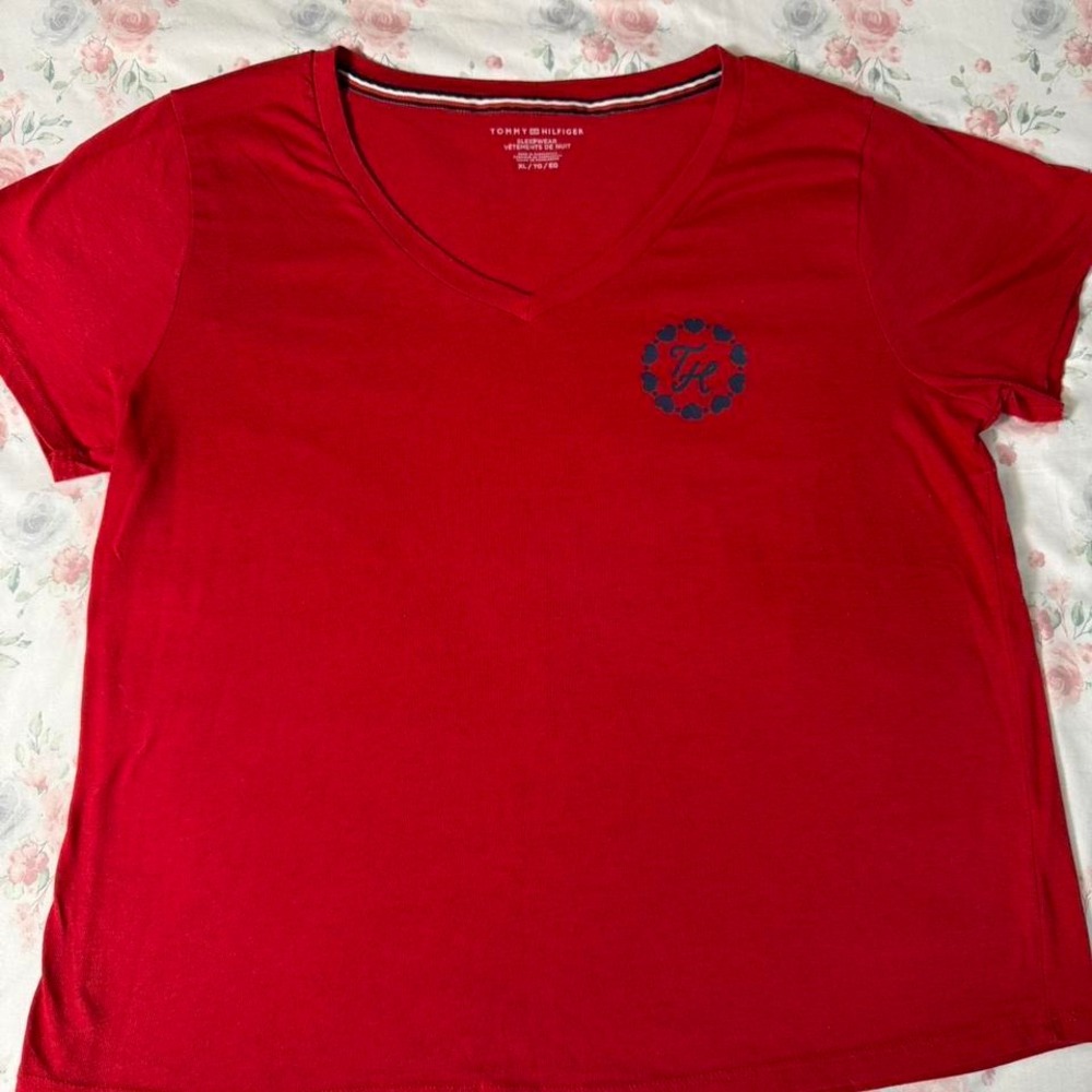 Tommy Hilfiger Red Sleepwear V-Neck T-Shirt Women's XL Logo Tee
